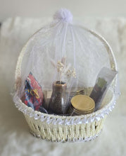 Load image into Gallery viewer, Diwali Delight Basket